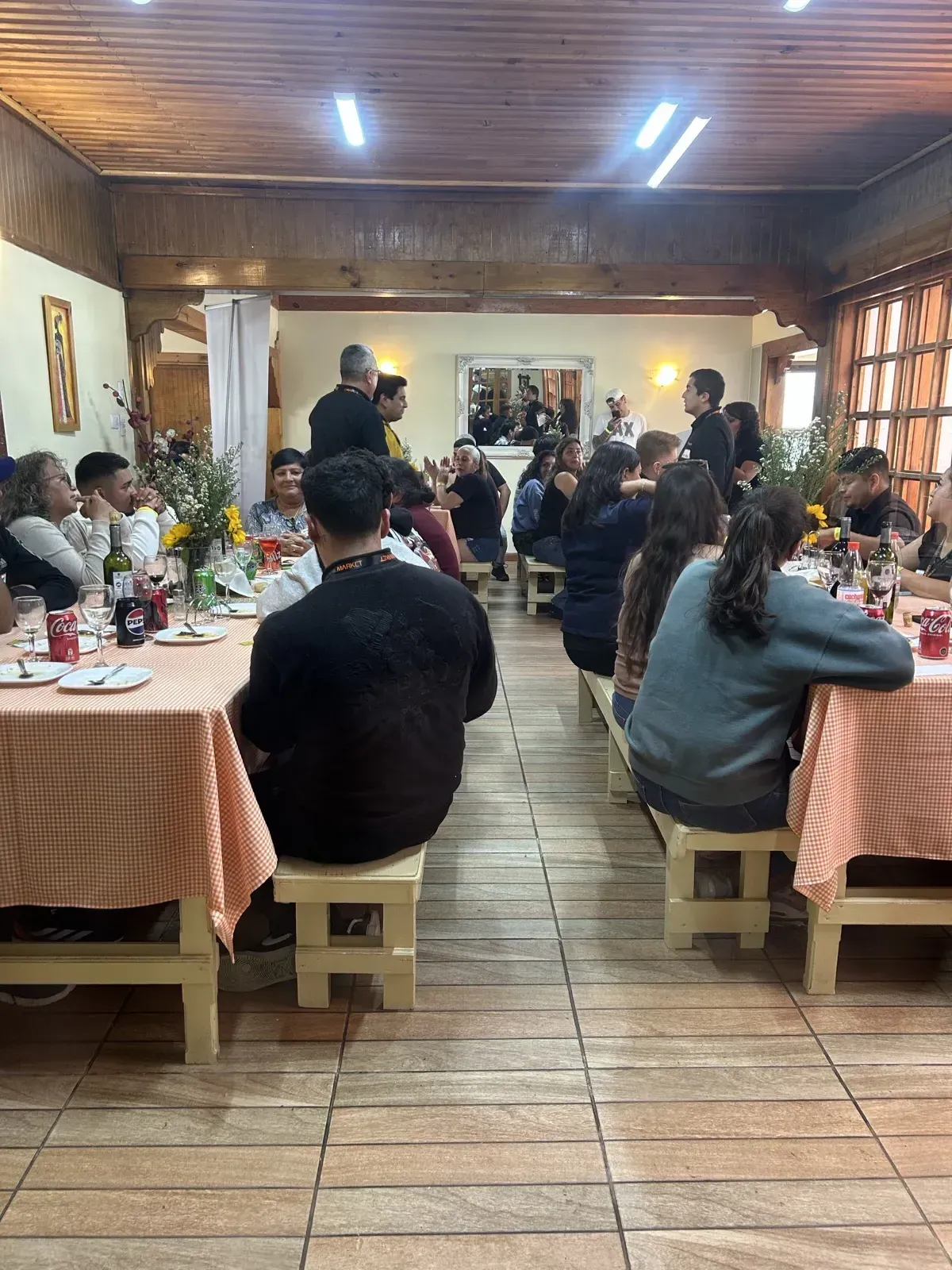 Salón montado para un evento corporativo por G3