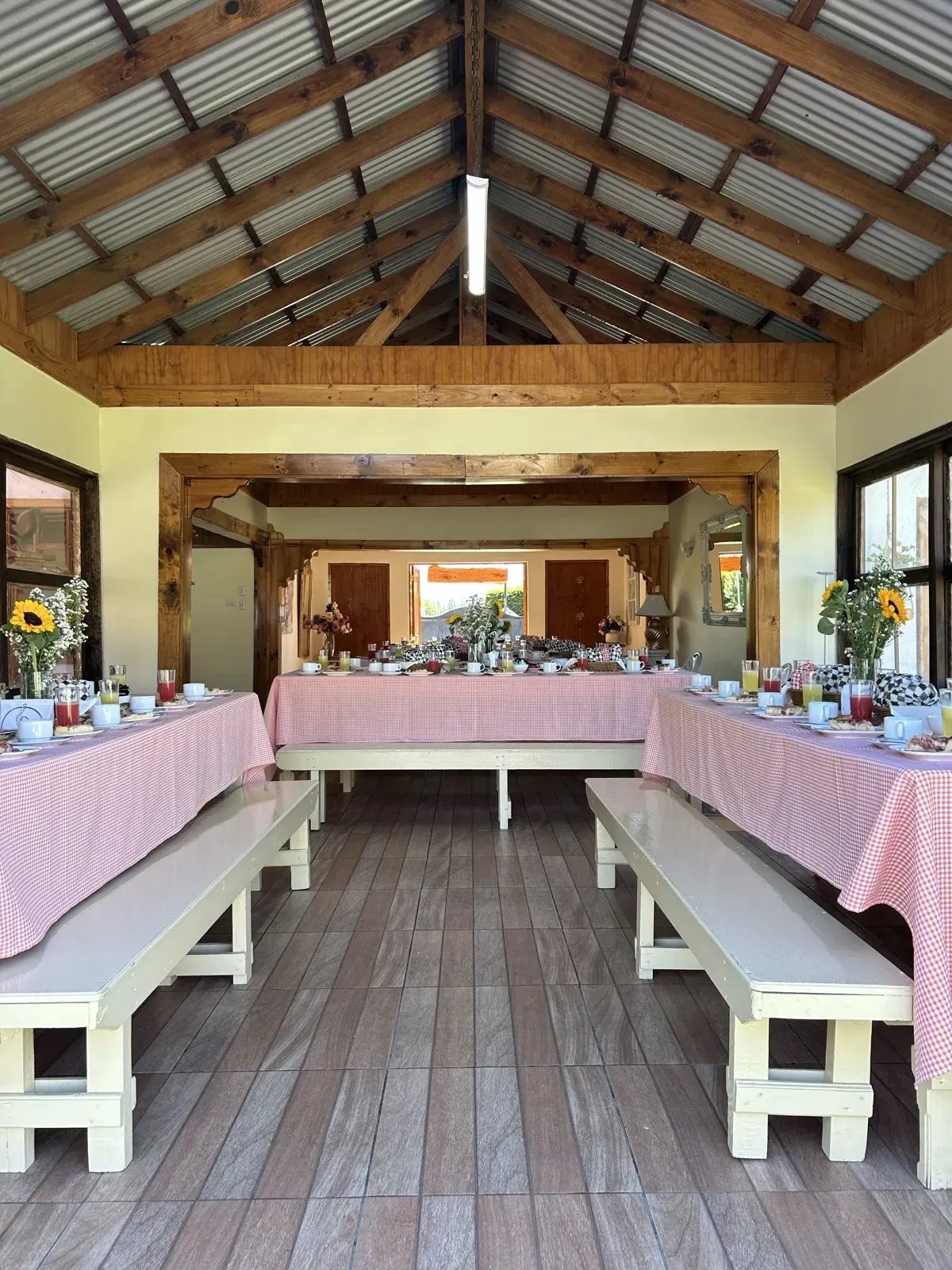 Salón montado para una gala escolar por G3